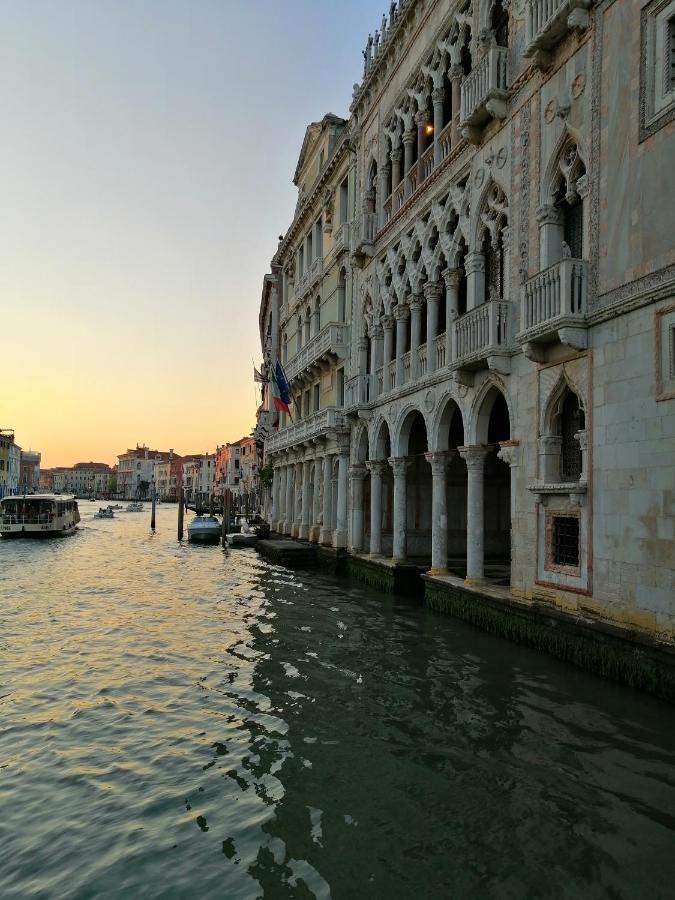 Rizzi, Elegante Monolocale In Centro Storico Apartment Venesia Bagian luar foto